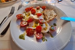 16: 120240428_202144_1920